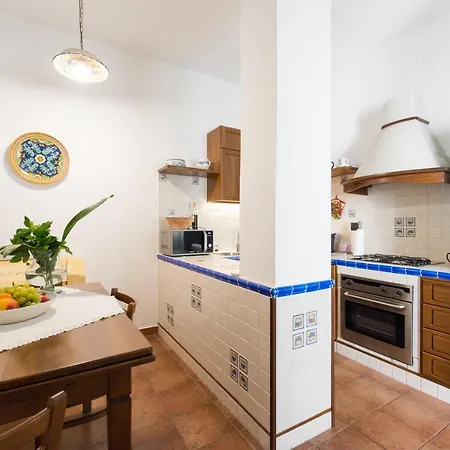 Attico Panoramico - Centro Storico - 200 Mq Holiday home